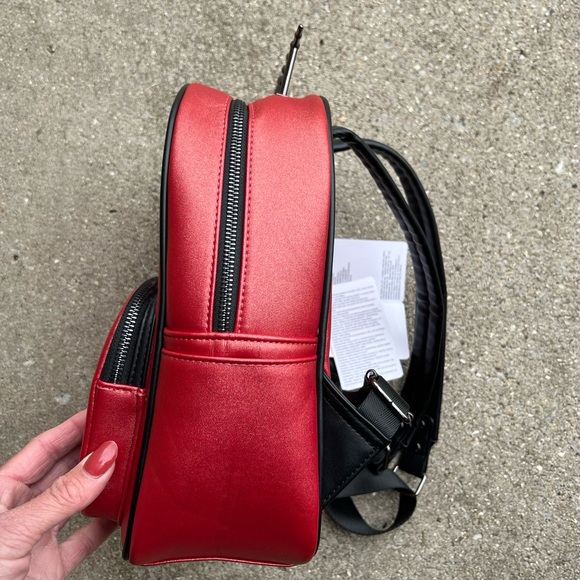 NWT Loungefly Harry Potter Gryffindor Elderwand Mini Backpack - Picture 5 of 12